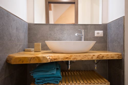 Appartamento Il David| Bilocale per 3 con letto matrimoniale e divano letto. Bagno e cucina attrezzata. Vicino mete turistiche - Visit Florentia apartment nel cuore di Firenze, Toscana.