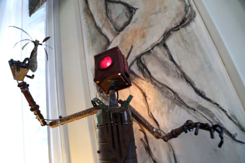 Installation d'art robot steampunk à Le Grand Duc, hôtel-boutique de Valenciennes