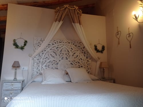 Finca La Favorita | Constantina, España - Una de las favoritas de nuestros huéspedes debido a su intimidad y amplio jardín privado con una pérgola para estar fresco en los días de verano. Dispone de un salón con cocina abierta y un dormitorio con baño en suite con unas bonitas vistas . 