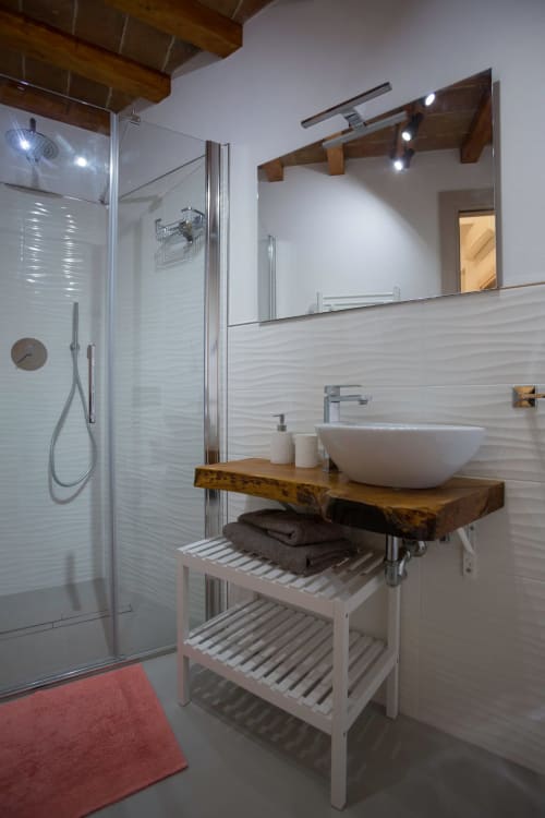 L'Antico Pozzo| Appartamento per 6 con due letti matrimoniali e divano letto. Bagno e cucina attrezzata. Vicino mete turistiche - Visit Florentia apartment nel cuore di Firenze, Toscana.