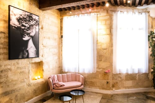 Suite romantique Vénusa avec jacuzzi privatif hypercentre de montpellier chambre avec bain à remous privatif place jean jaures Hérault
