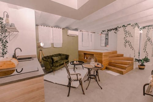 Suite romantique Vénusa avec jacuzzi privatif hypercentre de montpellier chambre avec bain à remous privatif Comédie Musée Fabre Hérault weekend en amoureux séjour couple