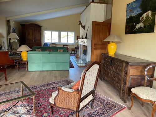 famille , amis , fraicheur l'été , meubles anciens , décoration  , sérenité , grande surface 