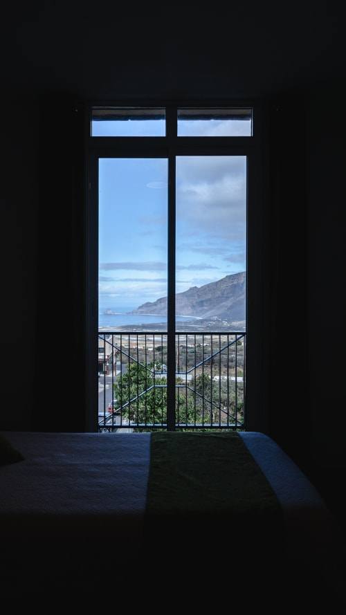 Apartamento Vista mar. Balcón con vistas al océano y a los Roques de Salmor. Frontera.