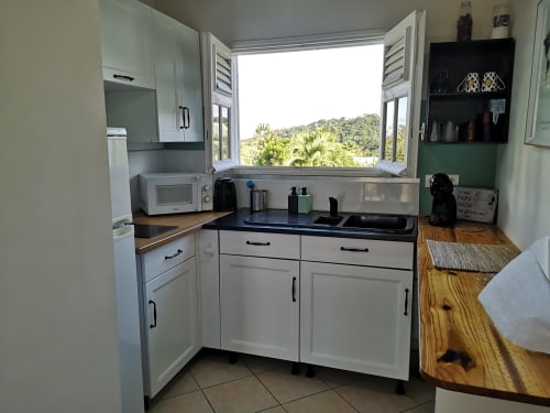 Villa Oneway - villa  3 logements tout équipés, piscine, vue mer, montagne, jardin