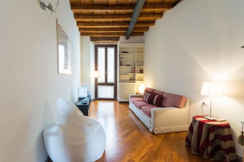Brera 20| Apartment for 4 with one bedroom, living room with sofa bed, kitchen, balcony and bathroom with shower. With Wi-Fi, TV and air conditioning - HB Hall, flats in the centre of Milan.