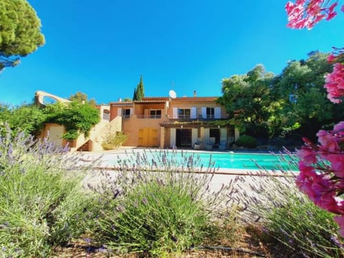  summer holiday – house for rent- holyday home- south of France – holiday rental – rental with swimming pool – break in the sun – villa rental- vacation – holiday letting – french holiday – dream holiday– property management- rental –summer rental- keys -