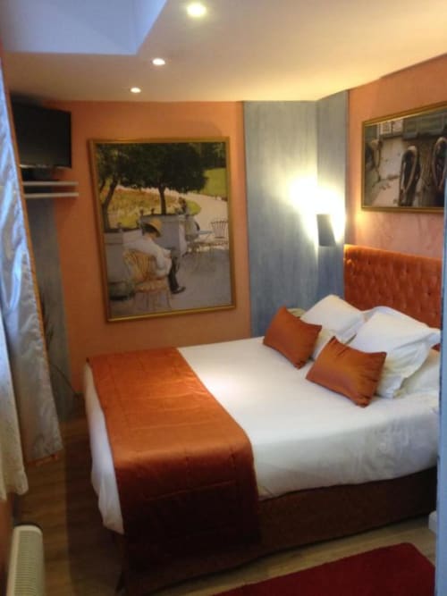 Hostellerie du Cheval Noir - chambre standard de 13 m² sur cour, vue ville, Moret sur Loing, France