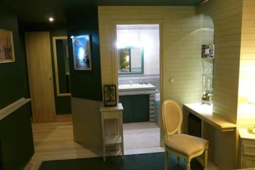 Hostellerie du Cheval Noir - chambre confort de 21 m² avec terrasse , vue ville, Moret sur Loing, France