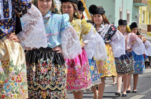 habits traditionnels femmes de pêcheurs Nazaré