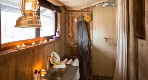 lodge slowtourisme insolite glamping Sèvremont salle de bain