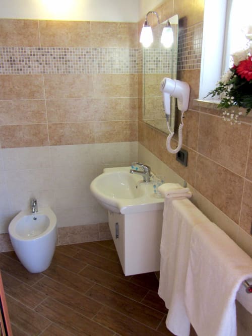Hotel Pedra Ruja ⭑ ⭑ ⭑ Budoni, Olbia - Camere matrimoniali e familiari