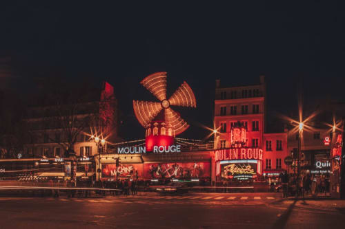 Moulin Rouge Boutik boheme Flat Pigalle Paris