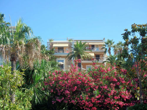 Accueil - Résidence avec piscine - Fontaine provençale - Vèles Plage résidence Cannes - résidence proche plage Cannes - appartements studios équipés 