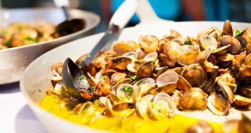 Spécialité de coquillages sur la côte d'Argent du Portugal