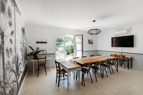 Guest house with meeting room, green business seminar, team meeting near Marseille