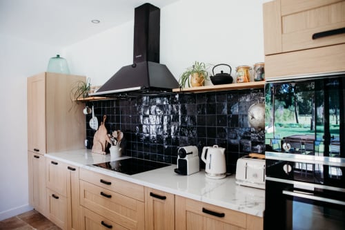 House for rent for family holidays, large fully equipped kitchen near Avignon