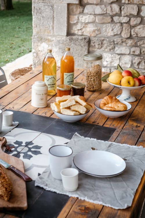 Bed and breakfast with breakfast, breakfast with local products, guest house in Provence