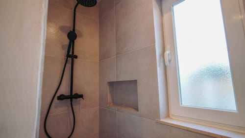 Hoopoe room | Birds of Paradise - Unique, bright and beautiful en-suite bathroom, comfy bed, a work desk and chair, a closet with hangers, shelves and a private terrace in the garden