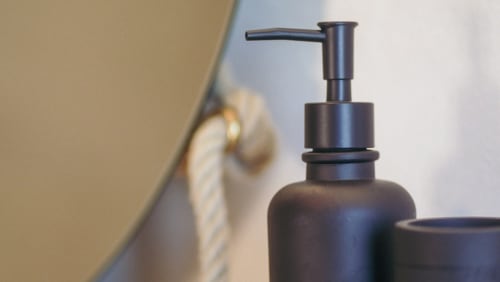 Roller room | Birds of Paradise - Unique, bright and beautiful en-suite bathroom, comfy twin bed, a chair, a closet with hangers, shelves and a private terrace in the garden