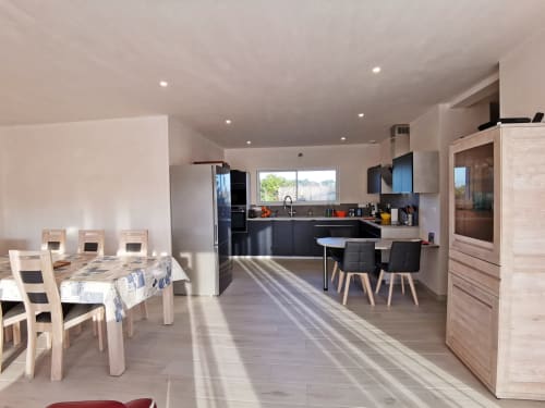 Maison de plain-pied équipée PMR - Location de vacances - Ploudalmézeau - Maison Roscaroc Aubertin - Roulotte Gites O bien-être massage Spa
