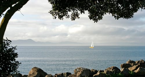 velero en el mar de palma de mallorca