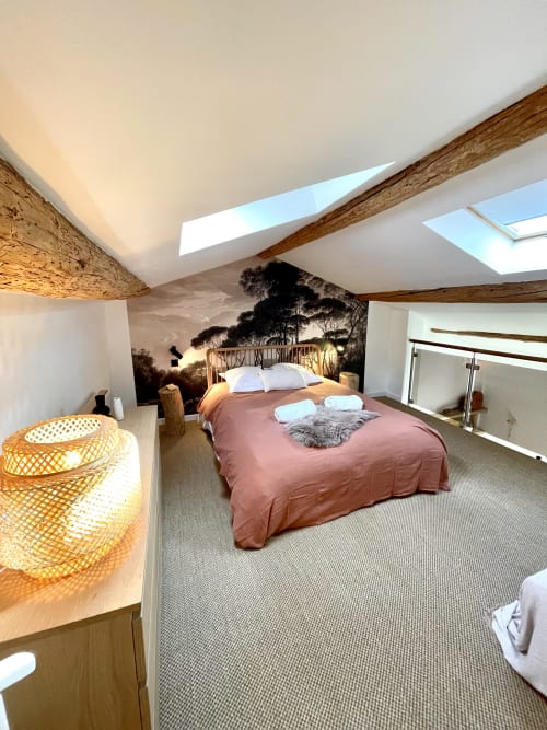 Bed and breakfast maison florence ivakno in coudoux near Aix-en-provence 4-star tourist accommodation romantic suite with jacuzzi and swimming pool holiday home for 15 people charming cottage for 4 charming cottage
