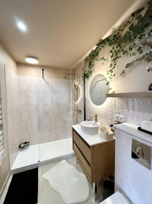 Bed and breakfast maison florence ivakno in coudoux near Aix-en-provence 4-star tourist accommodation romantic suite with jacuzzi and swimming pool holiday home for 15 people charming cottage for 4 charming cottage