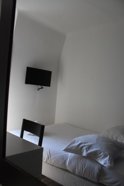 Hôtel de Londres - chambres confort double et simple, proche gares de Lille, séjour famille, amis, couple
