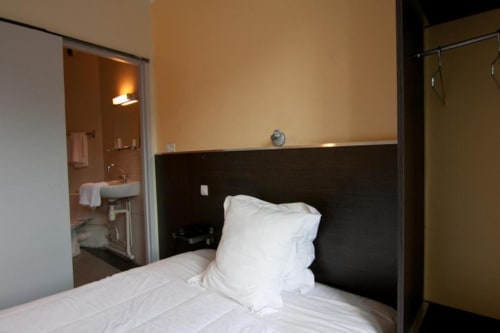 Hôtel de Londres - chambres confort double et simple, proche gares de Lille, séjour famille, amis, couple