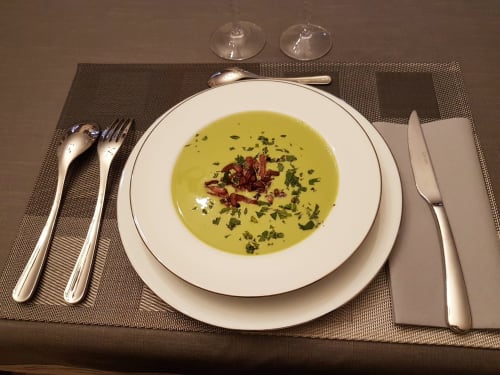 Le velouté de petits pois frais - classique mais délicieux