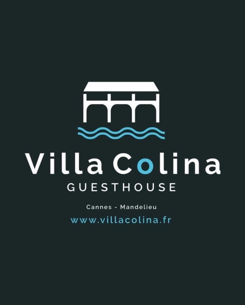 Logo Villa Colina Guesthouse avec arche et vagues, Cannes-Mandelieu
