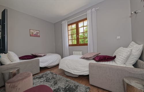 Suite Nuit de cristal - idéal séjour famille - petit salon avec couchage d'appoint - Chambres d'hôtes Le Clos Magedon