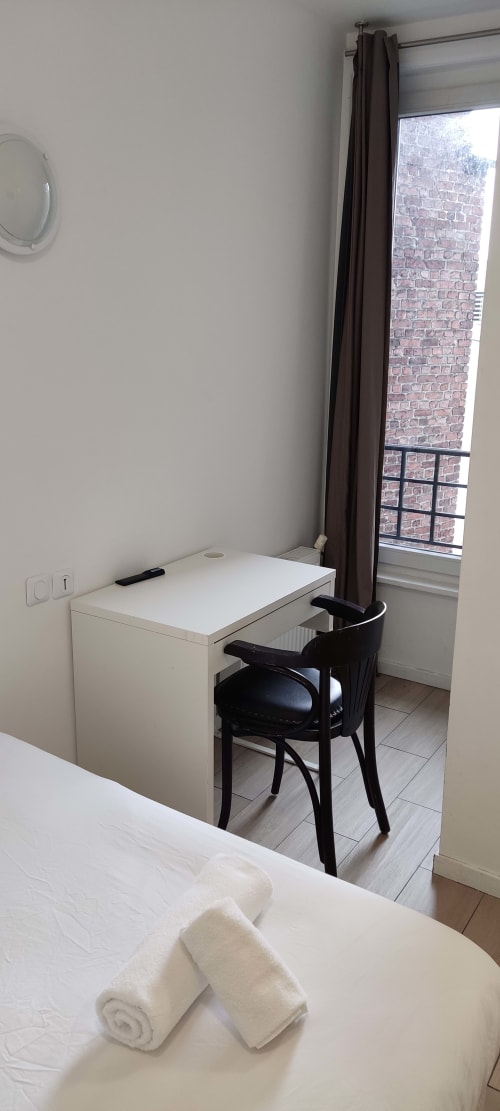Hôtel de Londres - chambres confort double et simple, proche gares de Lille, séjour famille, amis, couple