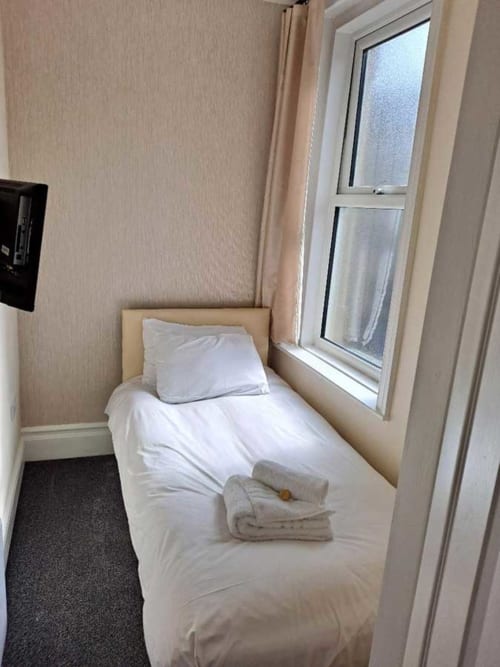 Family Room single bed