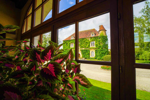 Vue sur le Château de Ribourdin - Maison d'Hôtes avec Piscine et Spa proche d'Auxerre