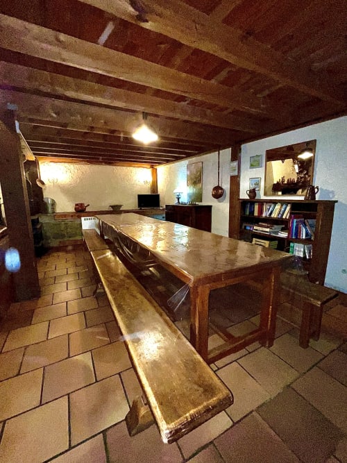 Partage - repas - Tablée - groupe - convivialité - salle à manger 