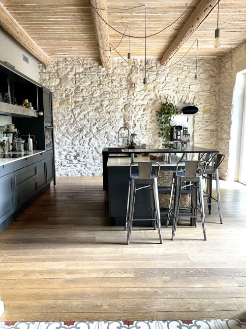 Bed and breakfast maison florence ivakno in coudoux near Aix-en-provence 4-star tourist accommodation romantic suite with jacuzzi and swimming pool holiday home for 15 people charming cottage for 4 charming cottage
