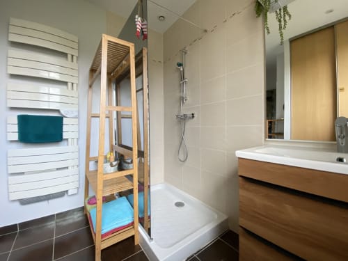 Chambre supérieure-douche-salle de bain spacieuse-ô clair de lune à sarlat
