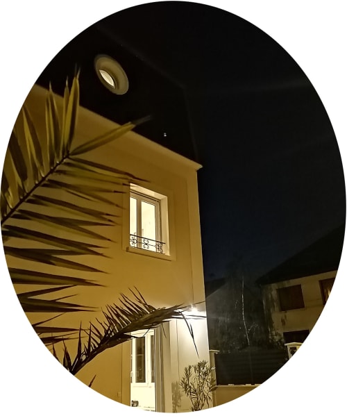 exterieur de la villa la nuit cadre
