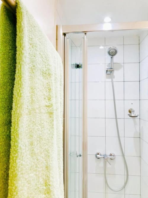 baño privado habitación madrid