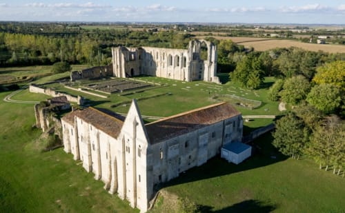 histoire Vendée Abbaye Maillezais patrimoine monument