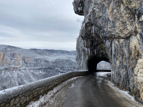 combe Laval Vercors routes remarquables falaises grottes