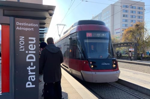 Studios Bel Mod - Séjour vacances détente  et affaire - proche navette aéroport Lyon Part Dieu