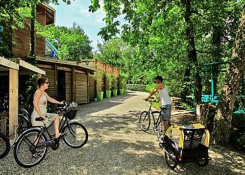 Nature et Océan, village vacances près de Hossegor dans le calme et en bordure de forêt, propose de la location de vélo sur place 