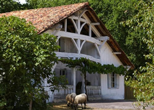 L'écomusée de Marquèze, situé à moins d'une heure du village Nature et Océan, vous immergera dans l'authentique vie traditionnelle des Landes