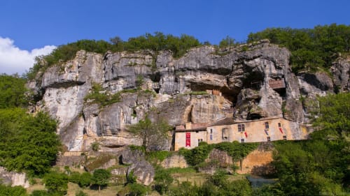 Maison forte de Reignac château troglodytique à Tursac en Dordogne