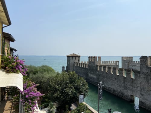 Castello  Mavino I Mavino Holidays I Vista sulle mura del Castello.