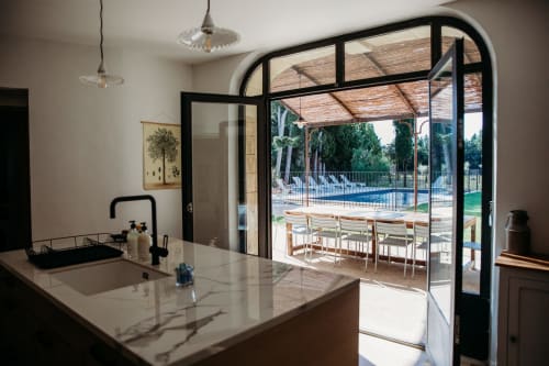 Holidays in Provence, large kitchen with central island