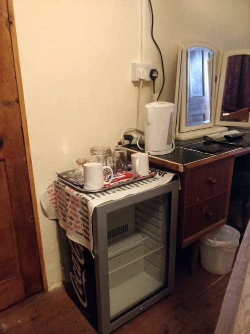 Hospitality tray, Small fridge